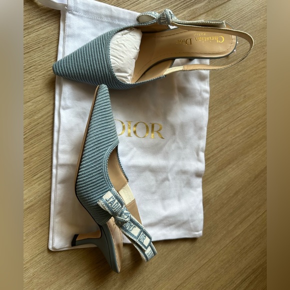 Dior -J’Adior Slingback Pump Pastel Blue Embroidered Cotton Size 35